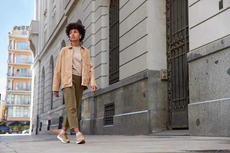 What To Avoid When Building Casual Chic Outfits